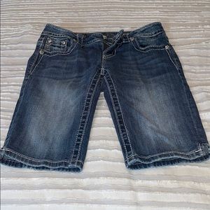 Miss Me Bermuda Shorts Size 26